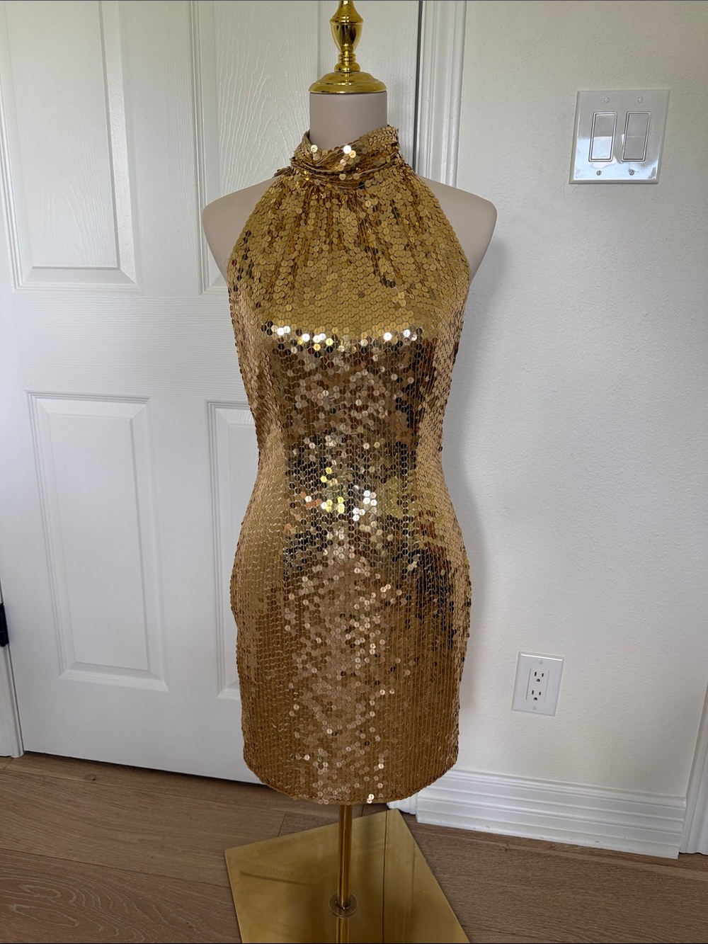 Cache Vintage Y2K Gold Sequin Halter Mini Dress 8 🥂
